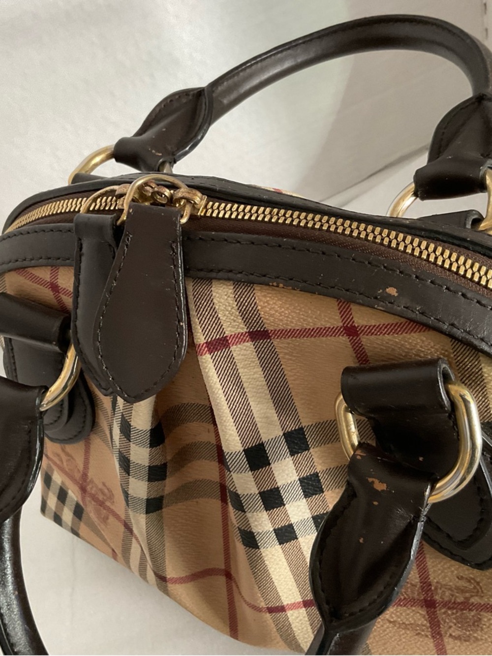 Burberry Beige Plaid Shoulder Bag with Dark Brown Leather Trim - Picture 5 of 16